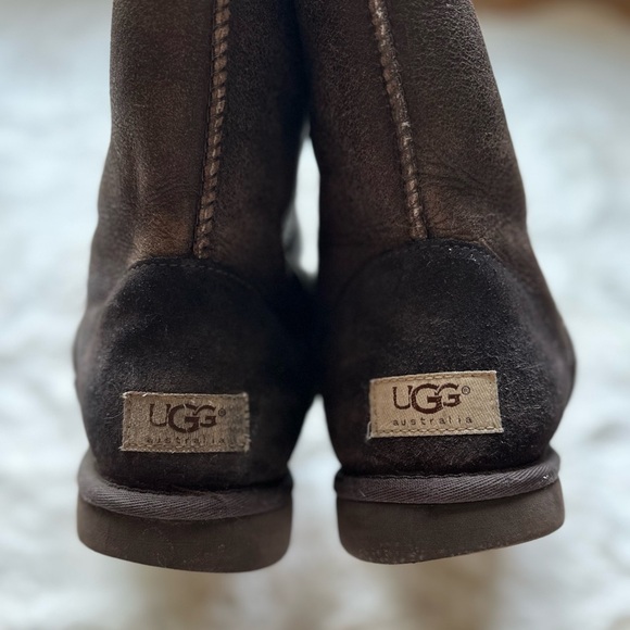 UGG Australia Classic Tall Bomber 5804 in Brown Leather Authentic - Picture 8 of 11